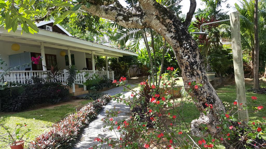 Beau Vallon Bungalows Экстерьер фото