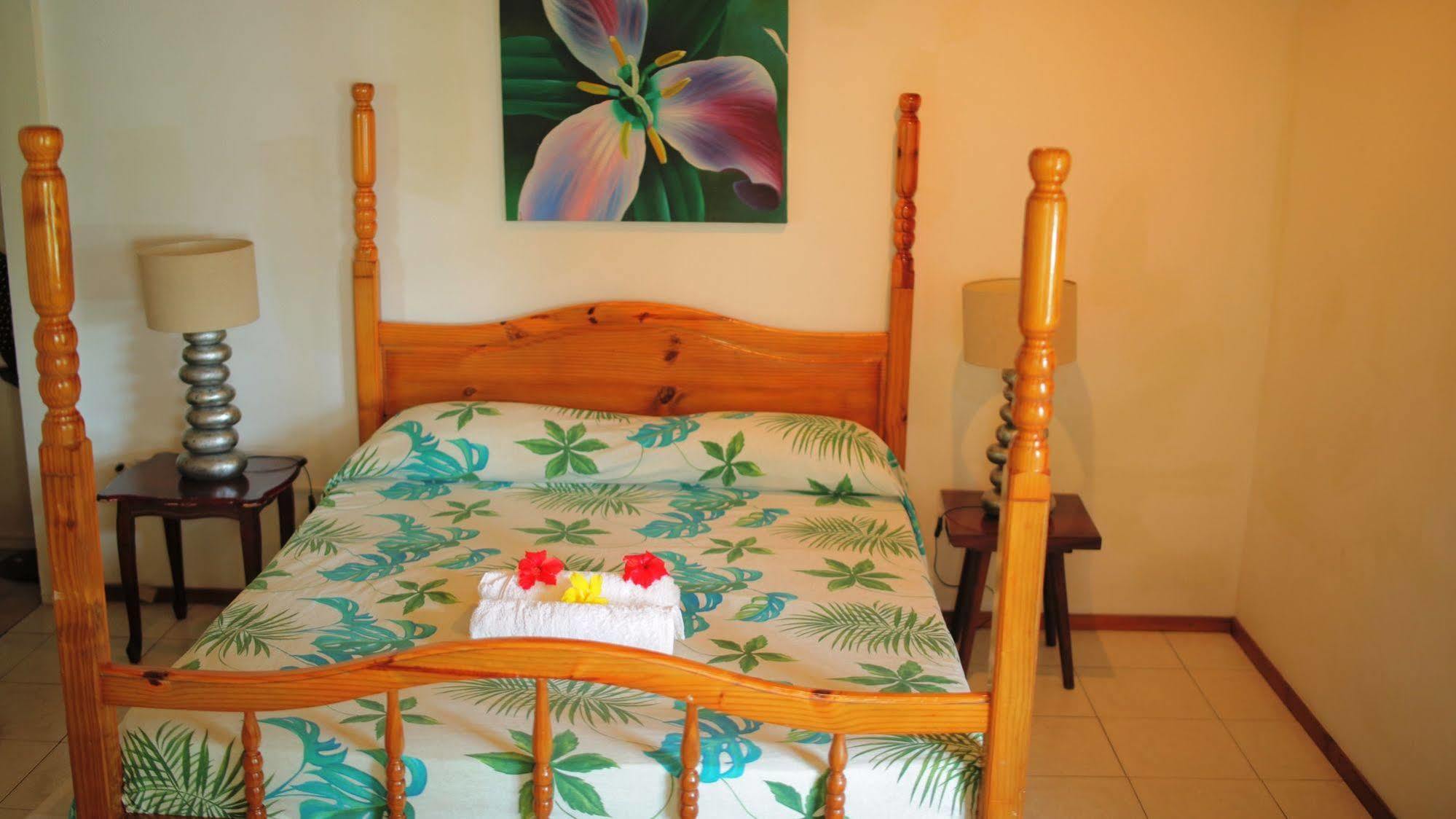 Beau Vallon Bungalows Экстерьер фото